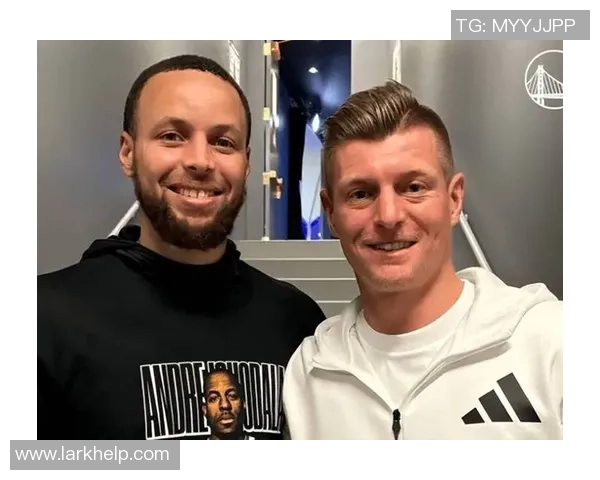 足球巨星与库里如何跨界合作打破体育界界限的精彩故事